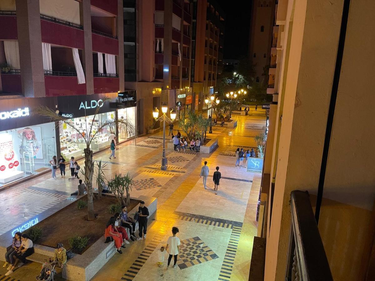 Appartement Haut Standing Gueliz Plaza Avec Vue Marrakesh Exteriör bild