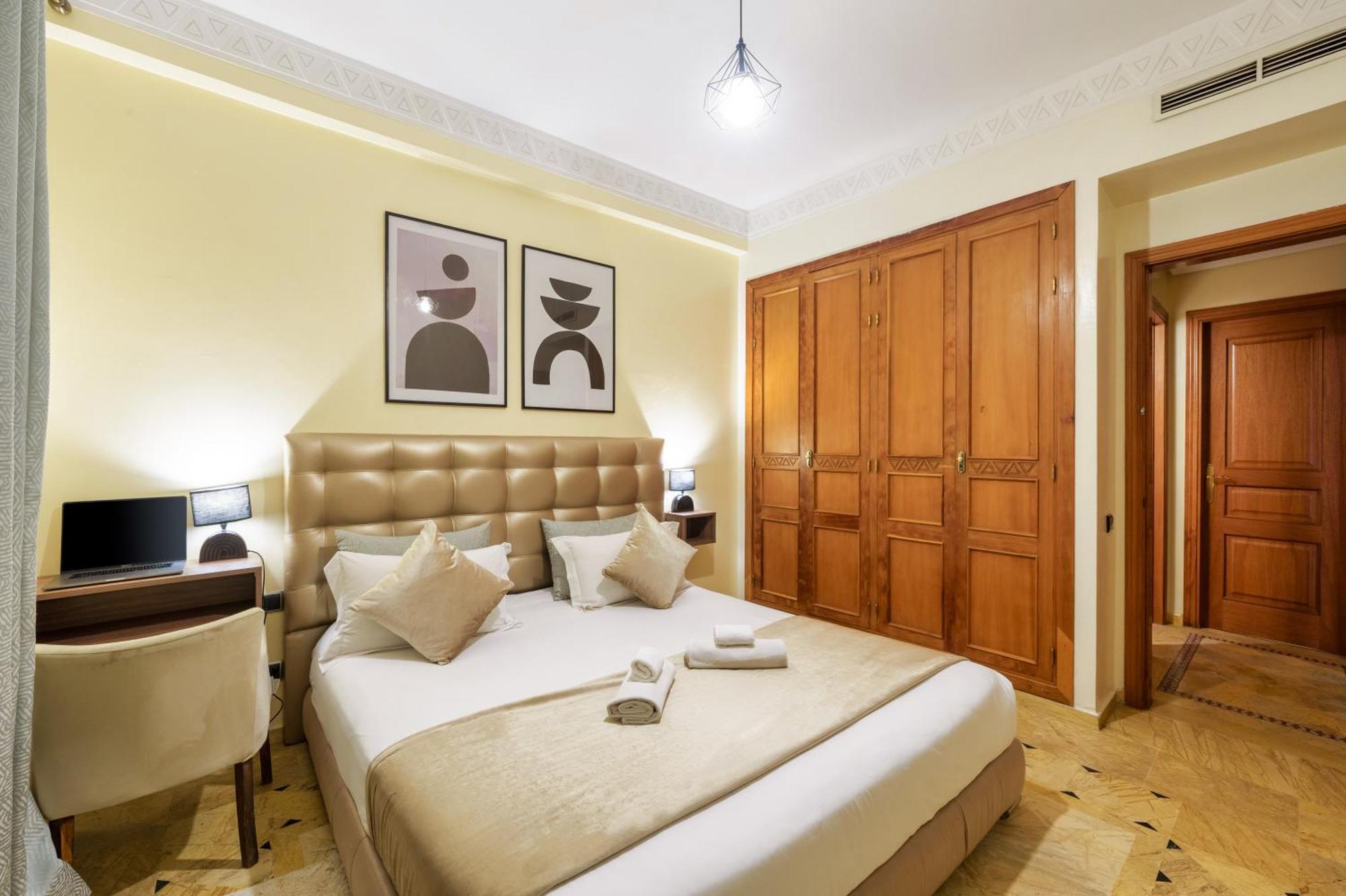 Appartement Haut Standing Gueliz Plaza Avec Vue Marrakesh Exteriör bild
