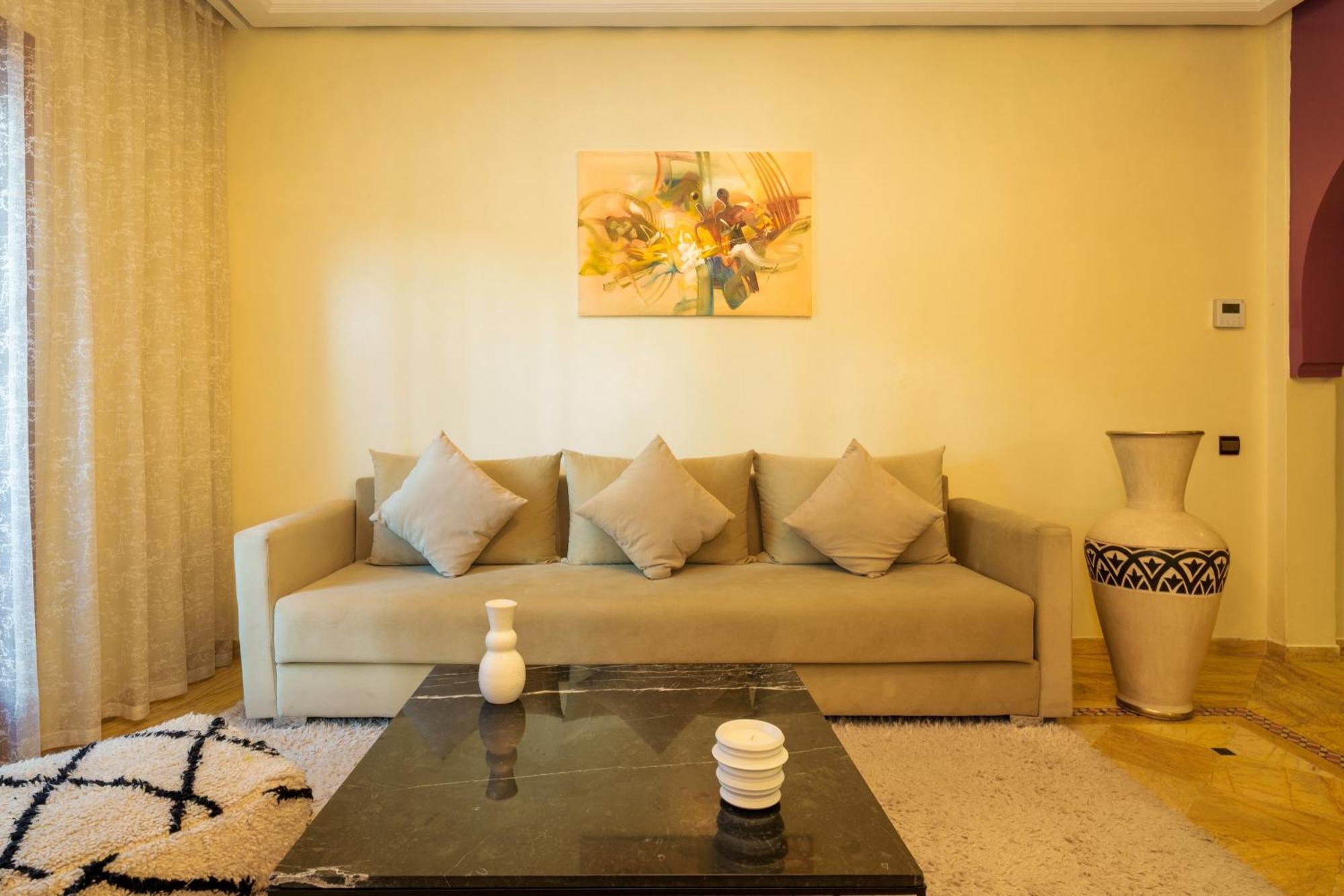 Appartement Haut Standing Gueliz Plaza Avec Vue Marrakesh Exteriör bild