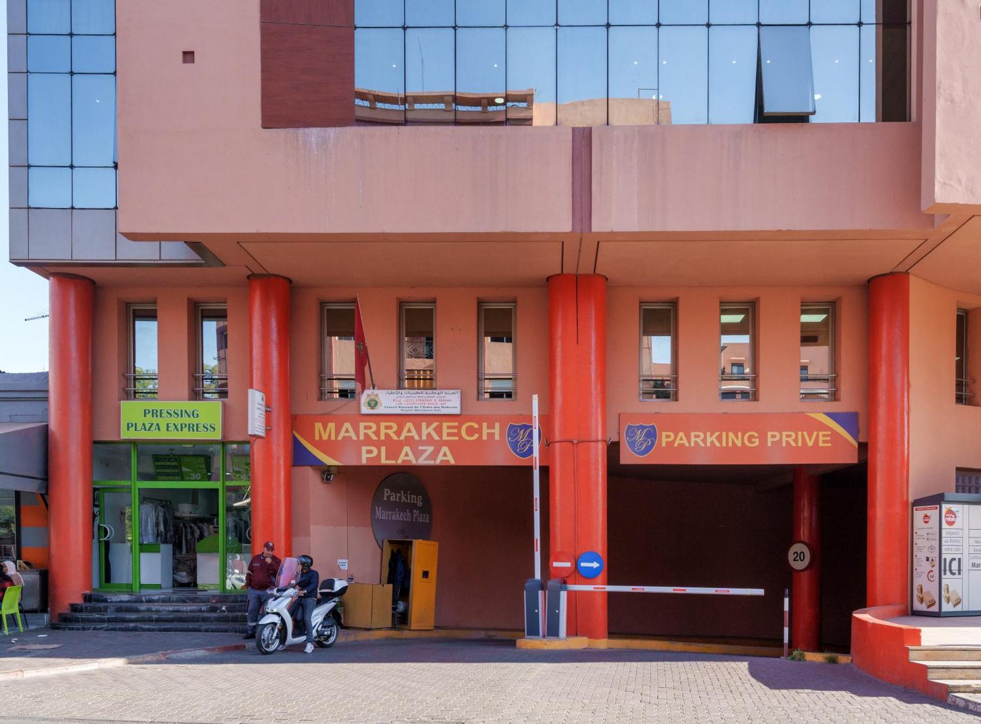 Appartement Haut Standing Gueliz Plaza Avec Vue Marrakesh Exteriör bild